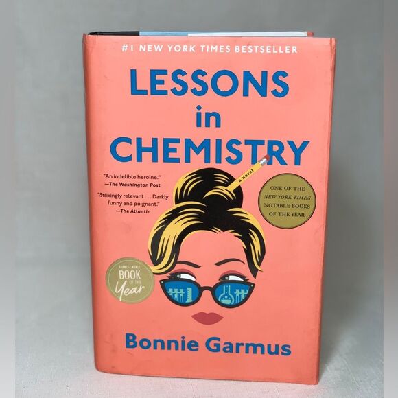 Lessons in Chemistry Book Bonnie Garmus Novel Best Seller Apple TV Show Reading - Picture 1 of 13
